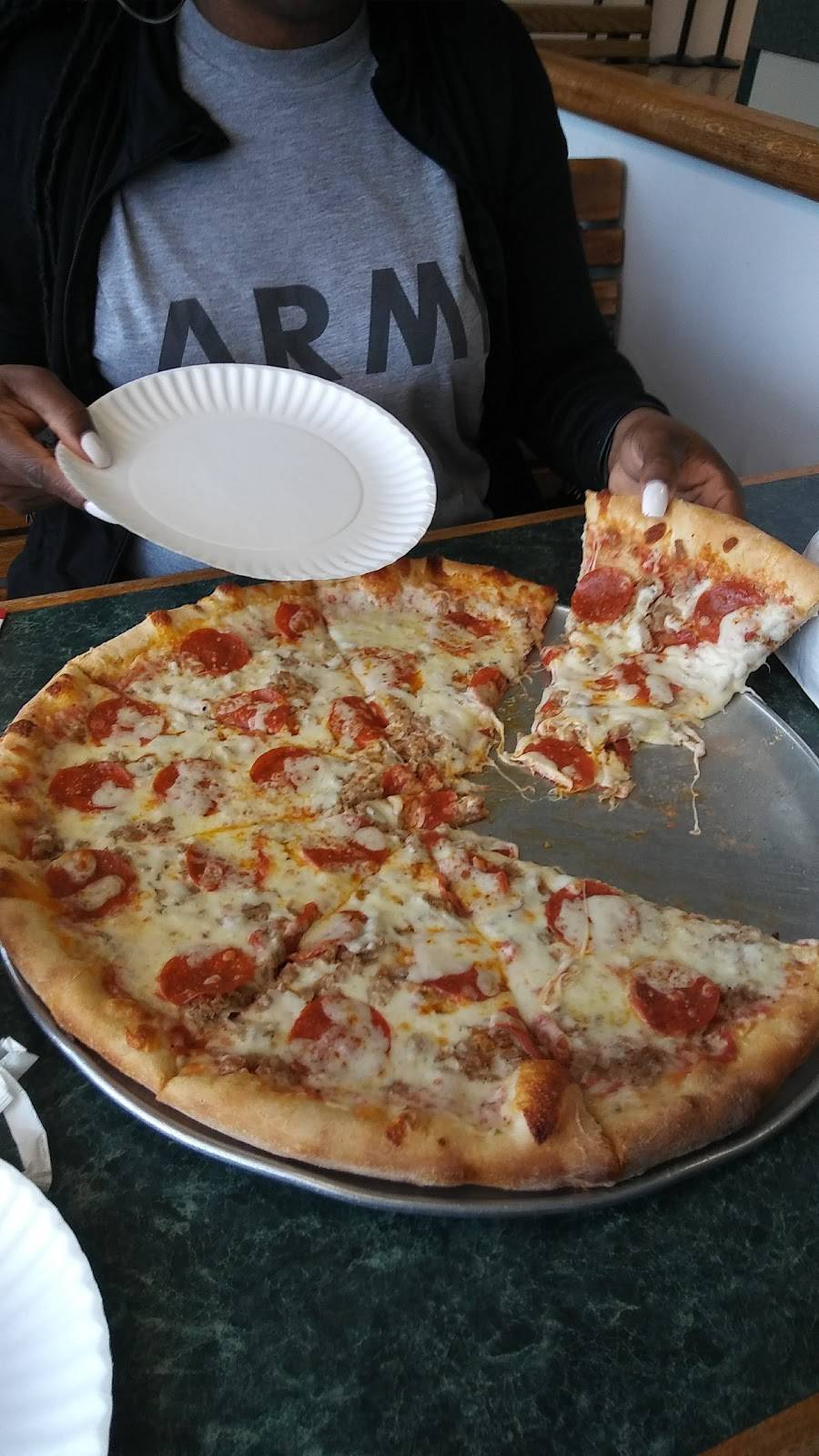 Mamma Lucia | restaurant | 3815 Branch Ave, Hillcrest Heights, MD 20748, USA | 3014231350 OR +1 301-423-1350