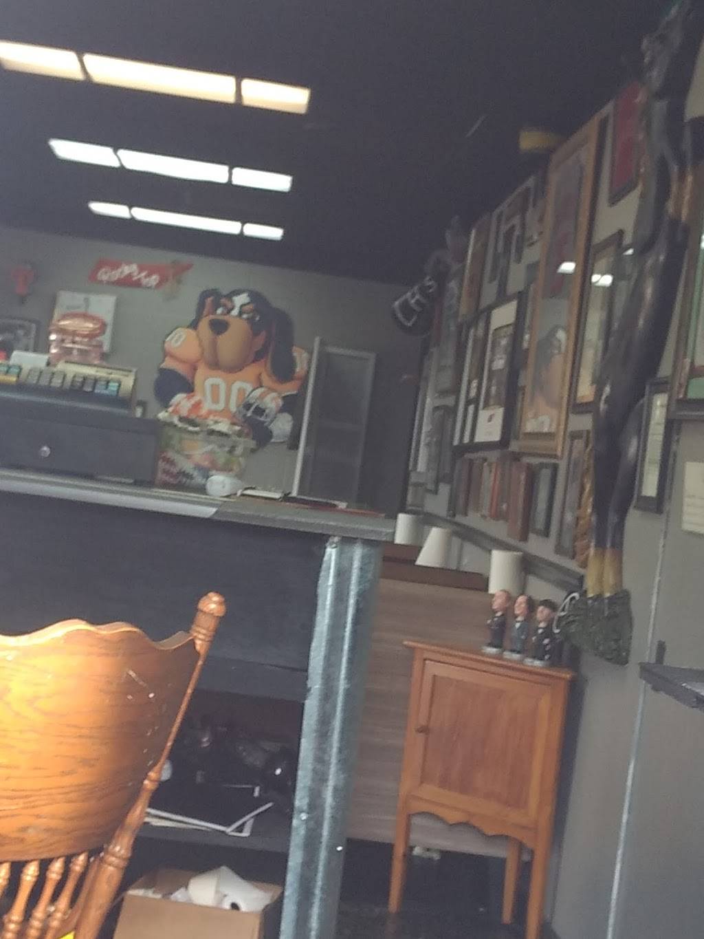 Mustang Country Cafe | restaurant | 412 E Main St, Loretto, TN 38469, USA | 9318535303 OR +1 931-853-5303