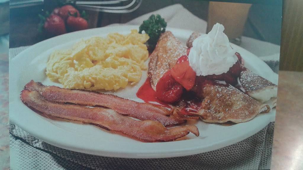 Perkos Cafe | restaurant | 151 N Walnut Rd, Turlock, CA 95380, USA | 2096649711 OR +1 209-664-9711