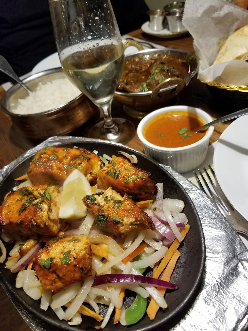 Himalayan Spice | restaurant | 2823 ODonnell St, Baltimore, MD 21224, USA | 4105227678 OR +1 410-522-7678