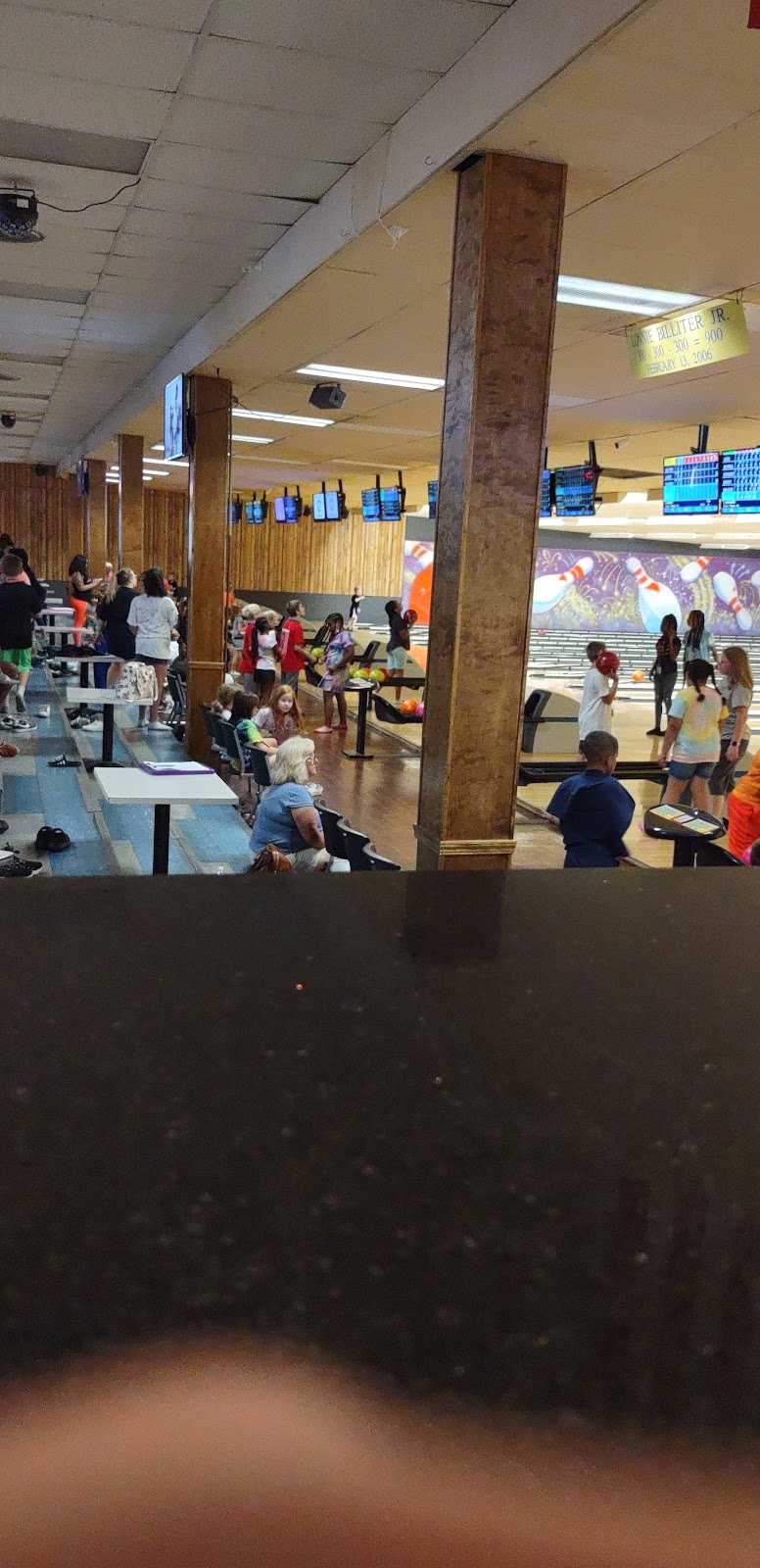 RollHouse Fairfeld | restaurant | 5181 Dixie Hwy, Fairfield, OH 45014, USA | 5138298666 OR +1 513-829-8666