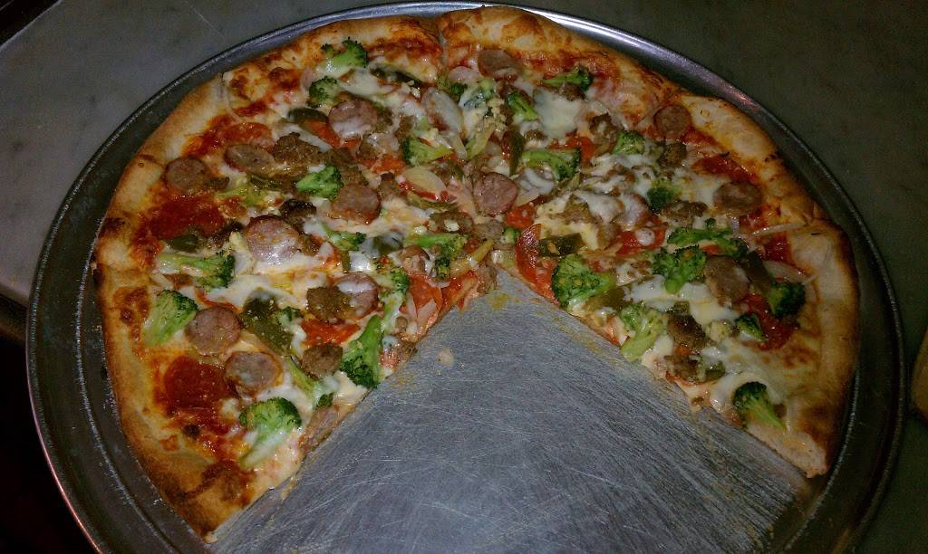 Angelo & Als Pizzeria | restaurant | 68-22 Fresh Meadow Ln, Fresh Meadows, NY 11365, USA | 7187628067 OR +1 718-762-8067