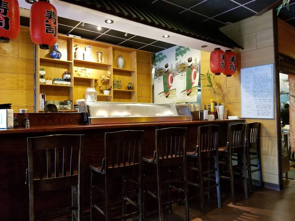 Umi Japanese Restaurant | restaurant | 1117 Park W Blvd C, Mt Pleasant, SC 29466, USA | 8438812286 OR +1 843-881-2286