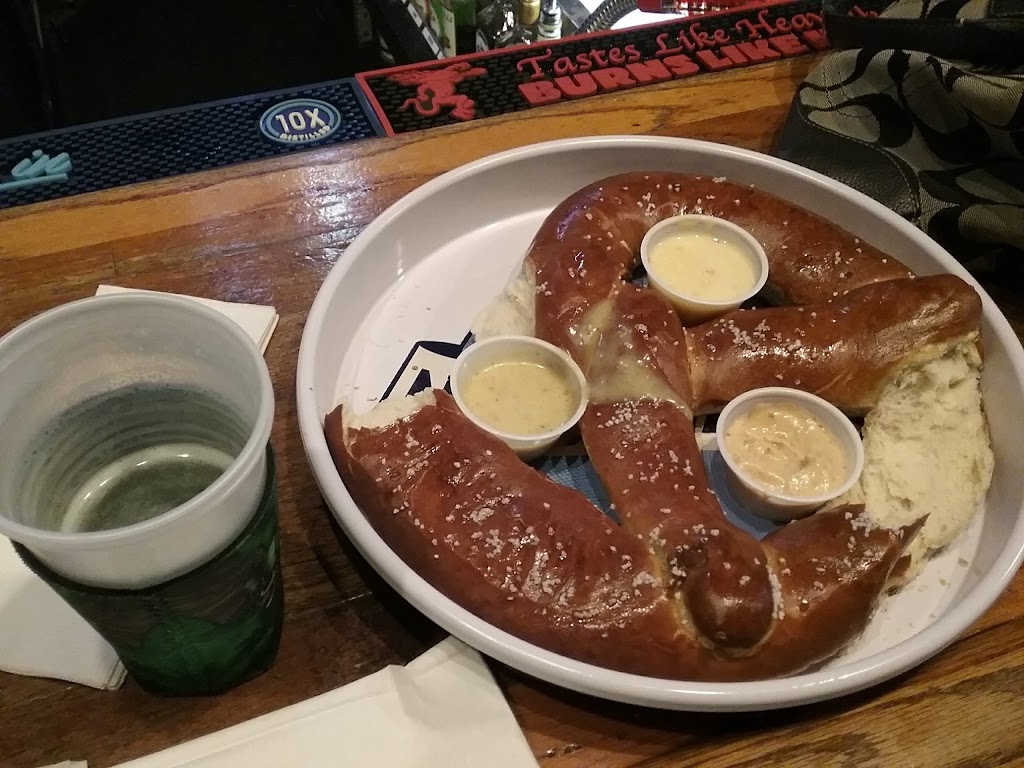 McGillycuddys | restaurant | 1135 N Water St, Milwaukee, WI 53202, USA | 4142788888 OR +1 414-278-8888