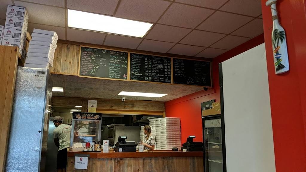 Island Fresh Pizza & Subs | restaurant | 395 State Rd, Vineyard Haven, MA 02568, USA | 5083382764 OR +1 508-338-2764