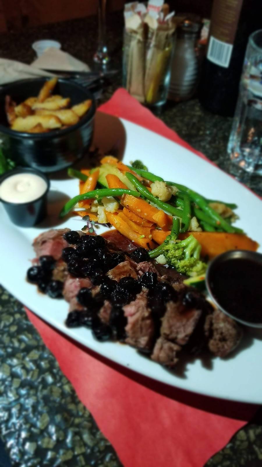 Restaurant La Vieille Tablée | restaurant | 437, 6em Avenue Nord, Saint-Georges, QC G5Y 7Y5, Canada | 4182220234 OR +1 418-222-0234