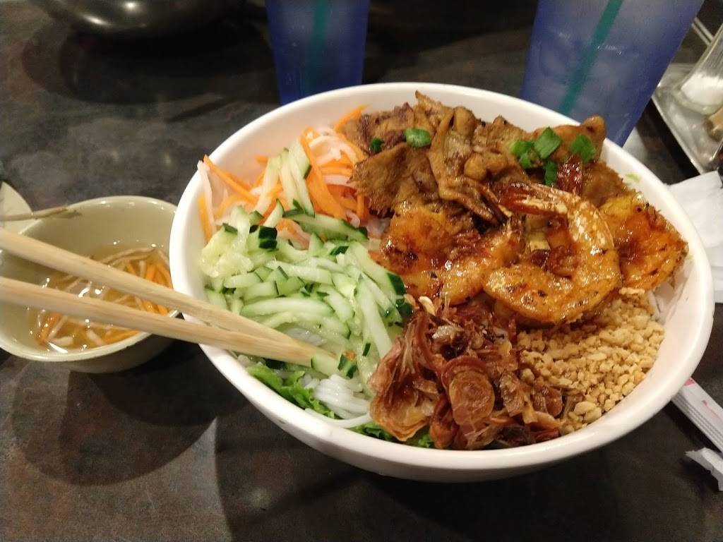 PHO 2000 | restaurant | 17801 Pioneer Blvd, Artesia, CA 90701, USA | 5624678013 OR +1 562-467-8013