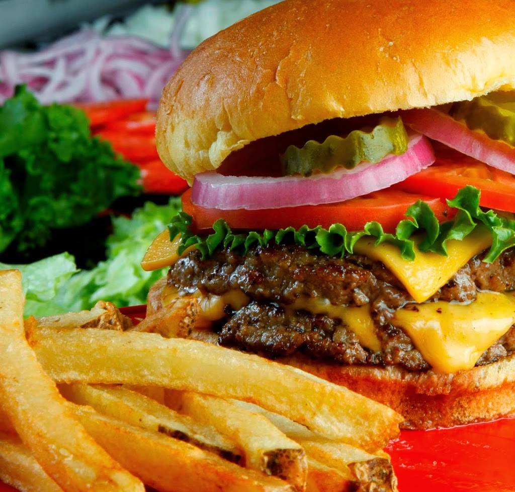 Cheeseburger Bobbys | restaurant | 2295 Towne Lake Pkwy, Woodstock, GA 30189, USA | 6784943200 OR +1 678-494-3200