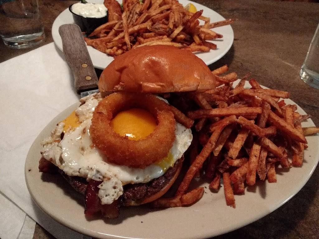 Central Station Steak And Ale | restaurant | 2281 Central Ave, Cambridge, OH 43725, USA | 7404399054 OR +1 740-439-9054