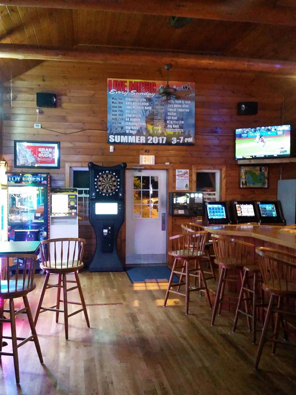 Geano Beach Bar and Grill | restaurant | 2060 Sand Bar Way, Little Suamico, WI 54141, USA | 9208262631 OR +1 920-826-2631