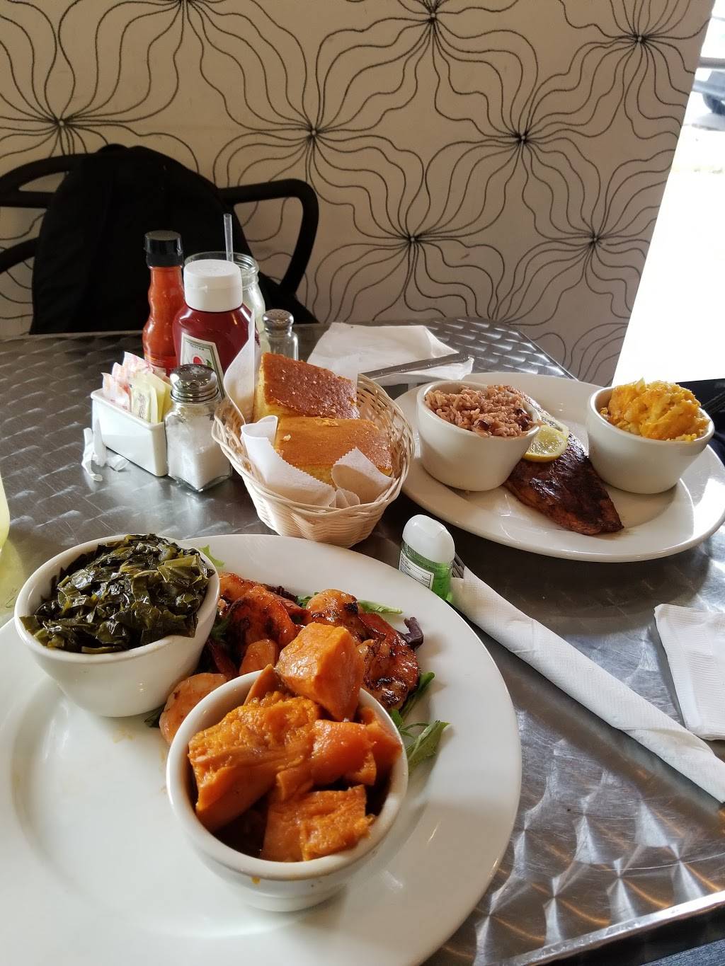 Vondas Kitchen | restaurant | 183 W Kinney St, Newark, NJ 07103, USA | 9737324532 OR +1 973-732-4532