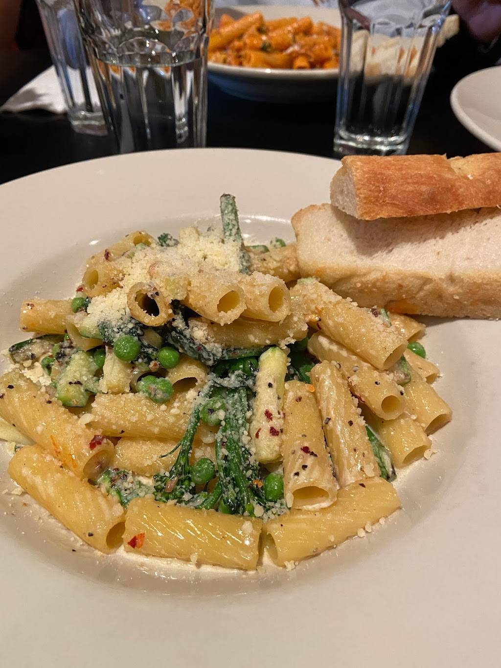 Lucca | restaurant | 420 E Locust St, Des Moines, IA 50309, USA | 5152431115 OR +1 515-243-1115