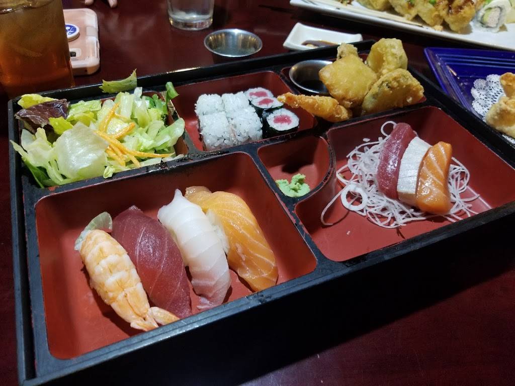 Tomo Sushi | restaurant | 975 N Academy Blvd, Colorado Springs, CO 80909, USA | 7195972422 OR +1 719-597-2422