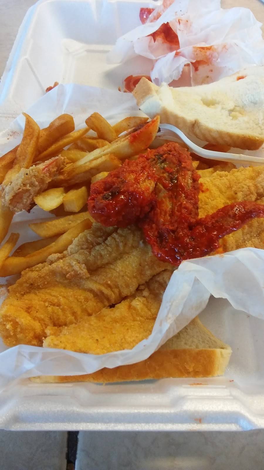 JJs Fish & Chicken | restaurant | 1964 S 3rd St, Memphis, TN 38109, USA | 9017468715 OR +1 901-746-8715