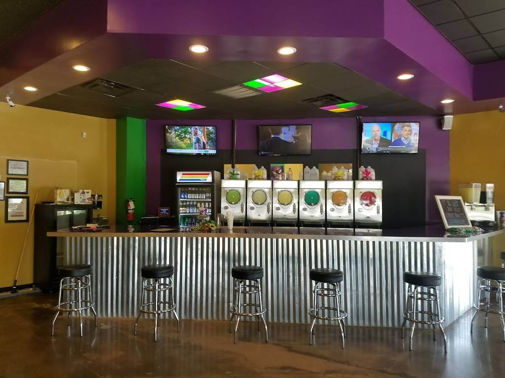 LaRouxs Creole Cafe and Daiquiri Bar | restaurant | 2001 SE Green Oaks Blvd, Arlington, TX 76018, USA | 6824100009 OR +1 682-410-0009