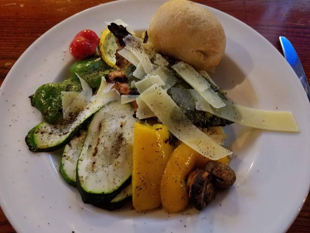 Potomac Bar & Grille | restaurant | 1480 Crystal Dr, Arlington, VA 22202, USA | 7033108967 OR +1 703-310-8967