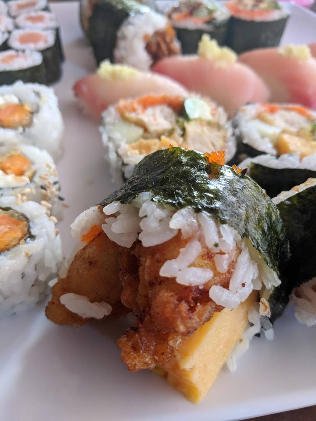 Bikkuri Sushi Noodle & Grill | restaurant | 1919 E Colonial Dr, Orlando, FL 32803, USA | 4078944494 OR +1 407-894-4494