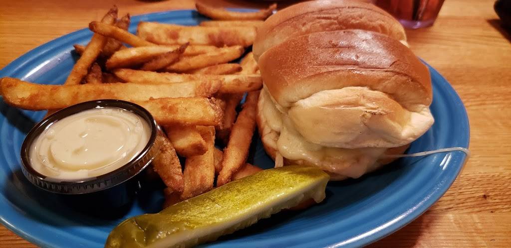 Monroes | restaurant | 110 E Main St, Kingwood, WV 26537, USA | 3043293354 OR +1 304-329-3354