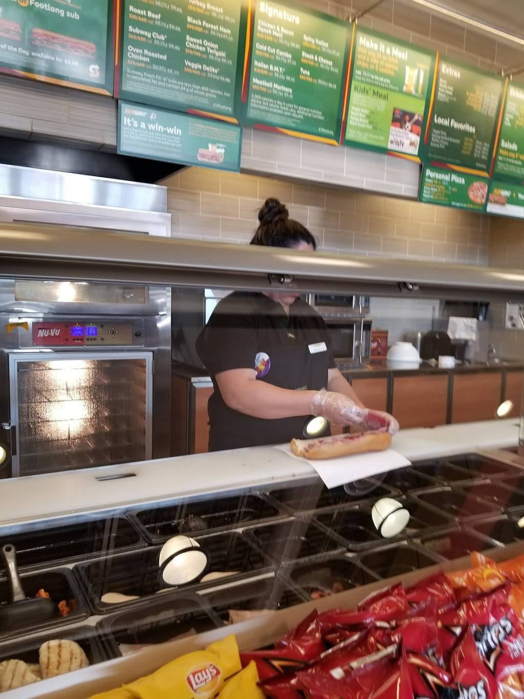 Subway Restaurants | restaurant | 111 North Cove Terrace, Oxon Hill, MD 20745, USA | 3015674614 OR +1 301-567-4614
