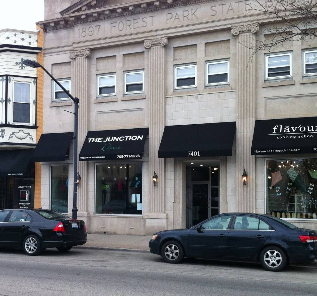 The Junction Diner The Train Restaurant | restaurant | 7401 Madison St, Forest Park, IL 60130, USA | 7087715276 OR +1 708-771-5276