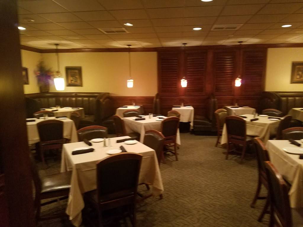 Chriss Steak & Seafood House | restaurant | 2620 Raeford Rd, Fayetteville, NC 28303, USA | 9104854242 OR +1 910-485-4242