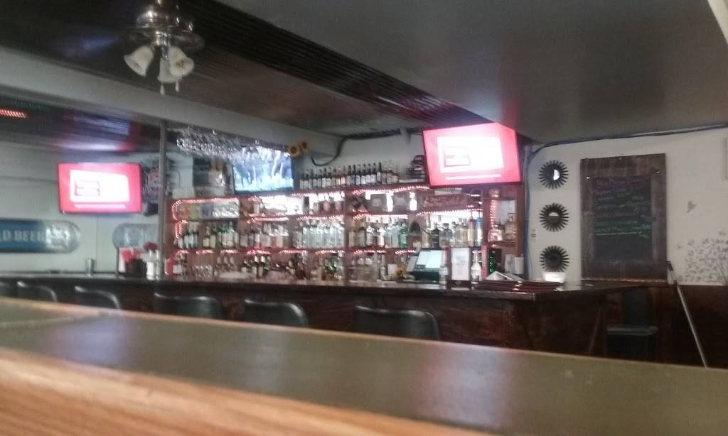 Country House Restaurant | restaurant | 194 E Main St, Braidwood, IL 60408, USA | 8153906100 OR +1 815-390-6100