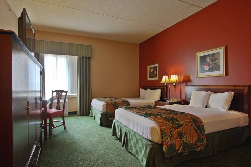 Hotel Mead & Conference Center | restaurant | 451 E Grand Ave, Wisconsin Rapids, WI 54494, USA | 8008436323 OR +1 800-843-6323