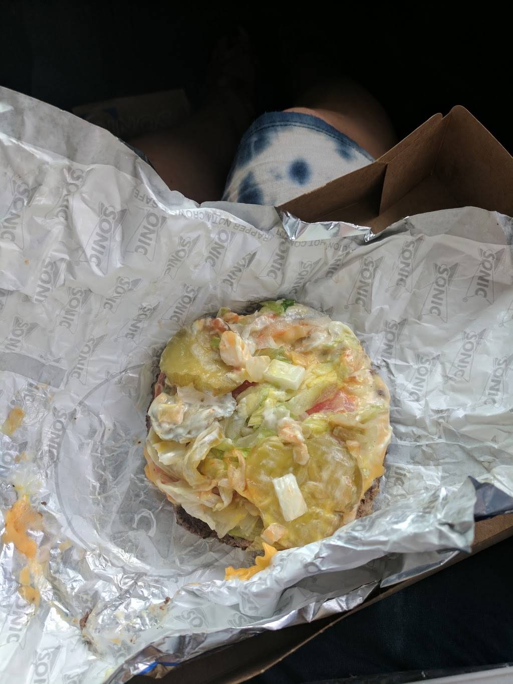 Sonic Drive-In | restaurant | 5836 Mayfield Rd, Mayfield Heights, OH 44124, USA | 4409951600 OR +1 440-995-1600