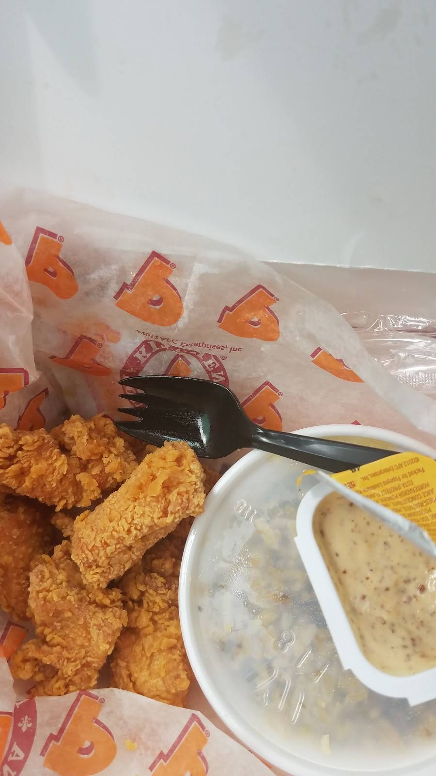 Popeyes Louisiana Kitchen | restaurant | 3021 W 16th St, Indianapolis, IN 46222, USA | 3179171468 OR +1 317-917-1468