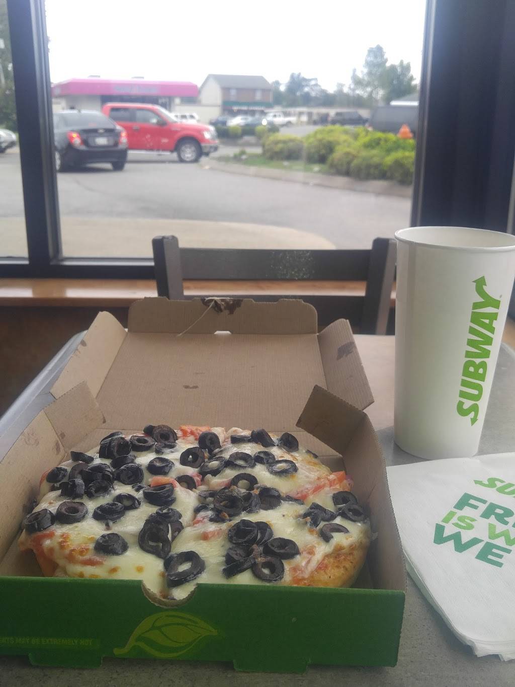 Subway | restaurant | 2512 Wilma Rudolph Blvd B, Clarksville, TN 37040, USA | 9312210055 OR +1 931-221-0055