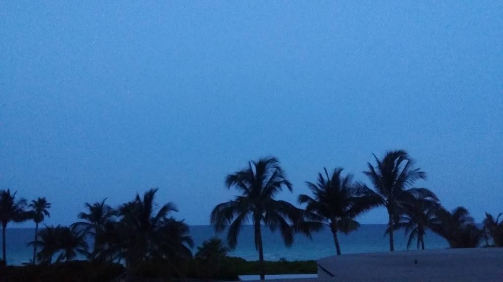 Brollies on the Ocean | restaurant | 6345 Collins Ave, Miami Beach, FL 33141, USA | 3058649900 OR +1 305-864-9900