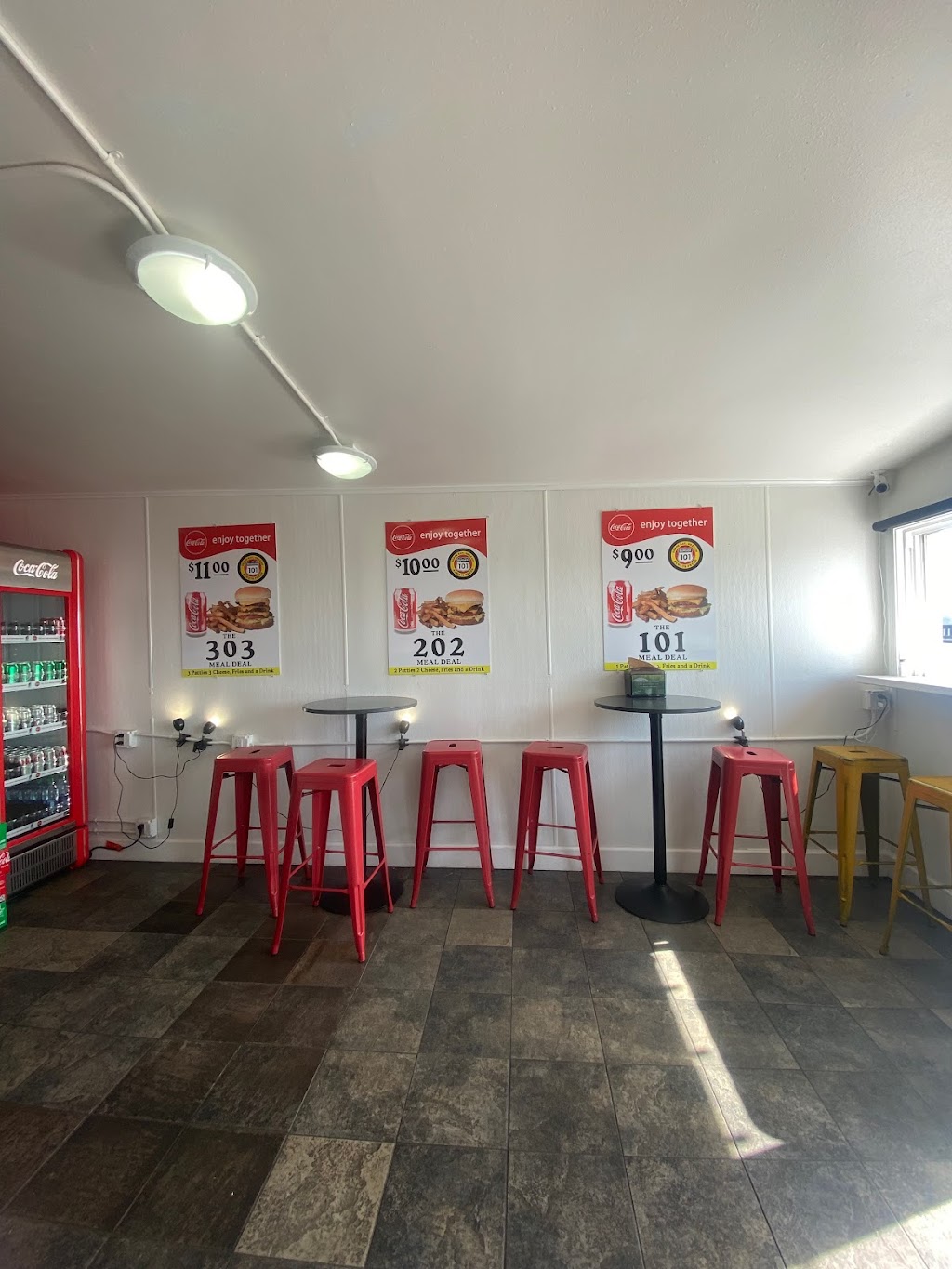 HWY 101 Burger Depoe Bay | restaurant | 106 US-101, Depoe Bay, OR 97341, USA | 5419214647 OR +1 541-921-4647