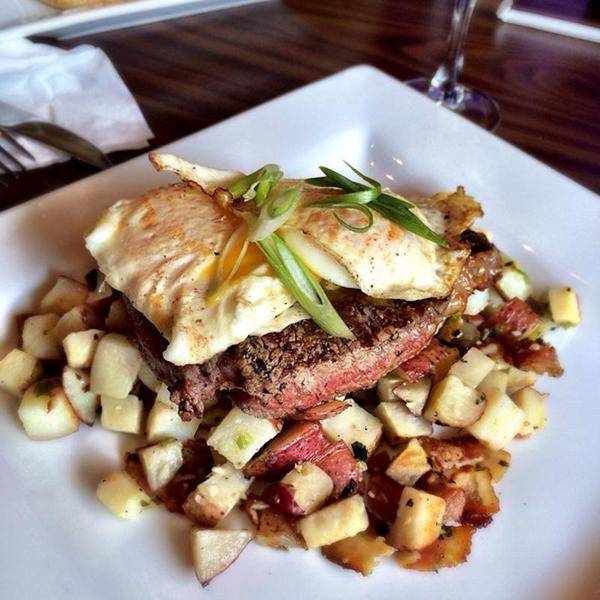 Hi Hat Public House | restaurant | 2121 E 6th St, Austin, TX 78702, USA | 5124788700 OR +1 512-478-8700