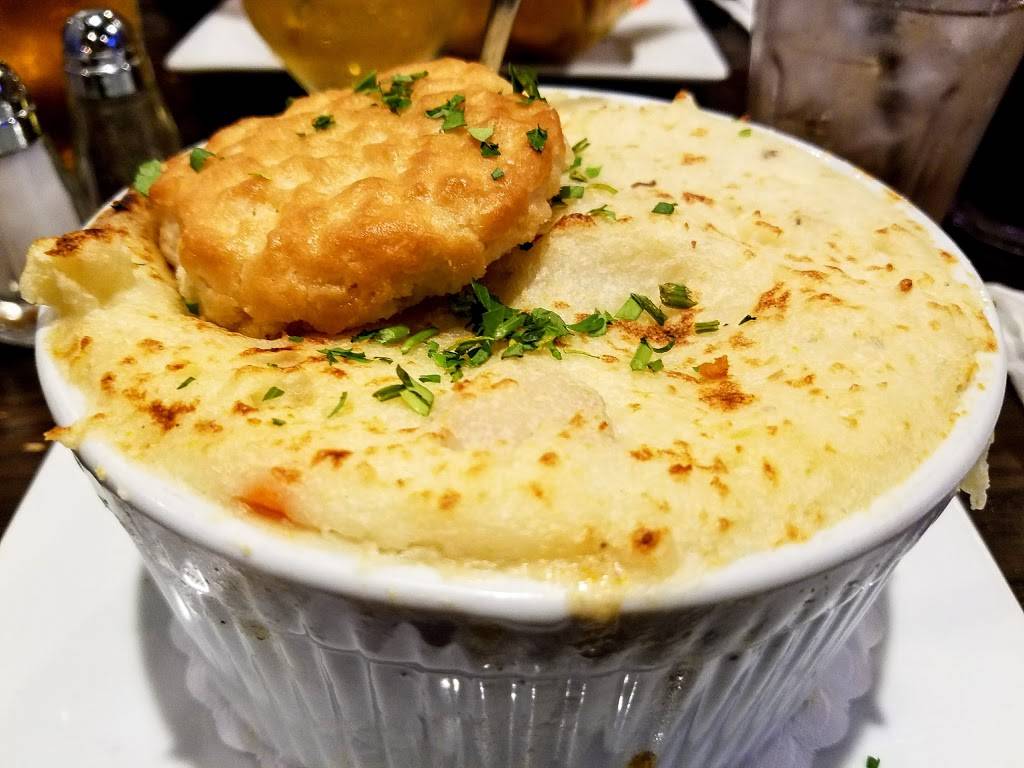 The Good Life | restaurant | 1039 Park Blvd, Massapequa Park, NY 11762, USA | 5167984663 OR +1 516-798-4663