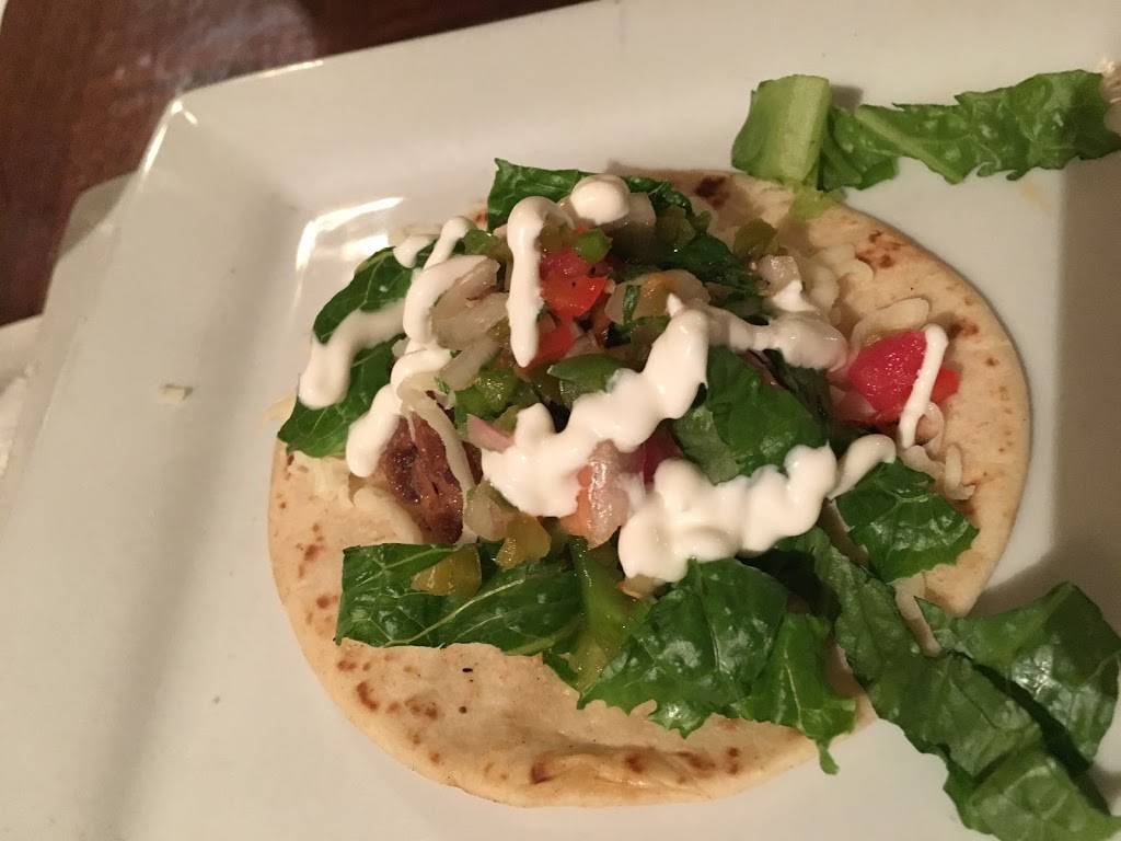 Montagues Restaurant | restaurant | 115 Hampton Ave, Greenwood, SC 29646, USA | 8642231149 OR +1 864-223-1149