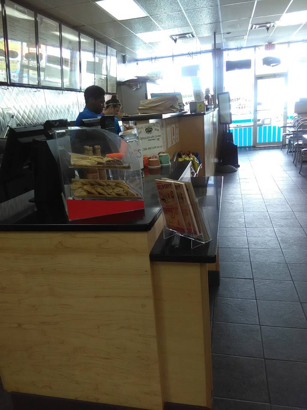 Larrys Giant Subs | restaurant | 10750 Atlantic Blvd # 14, Jacksonville, FL 32225, USA | 9046426980 OR +1 904-642-6980