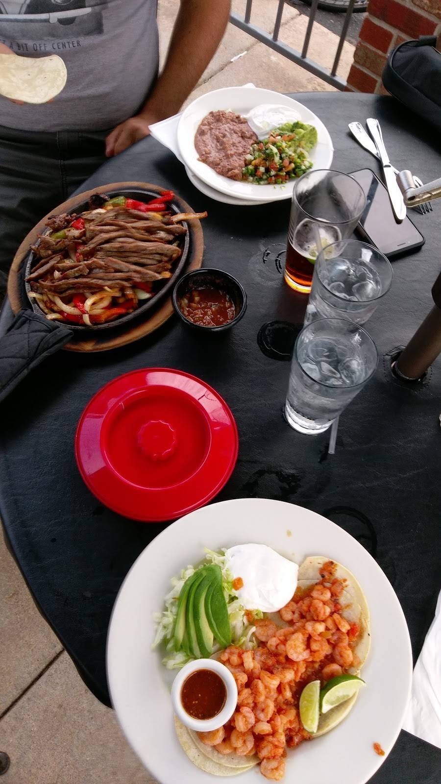 La Fogata | restaurant | 8090 E Quincy Ave, Denver, CO 80237, USA | 7209747315 OR +1 720-974-7315