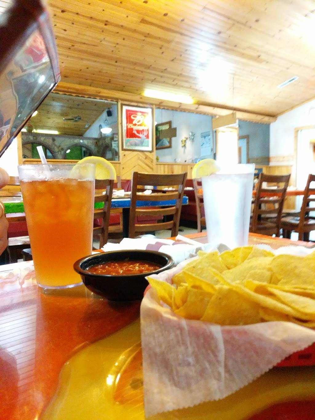 El Mezquite | restaurant | 402 Wabash Rd, North Manchester, IN 46962, USA | 2609828490 OR +1 260-982-8490