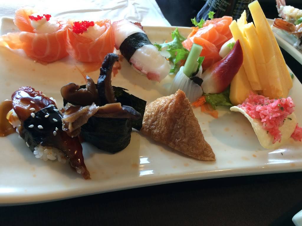 Hockey Sushi | restaurant | 1840 Lansdowne St, Peterborough, ON K9K 2M9, Canada | 7058763337 OR +1 705-876-3337