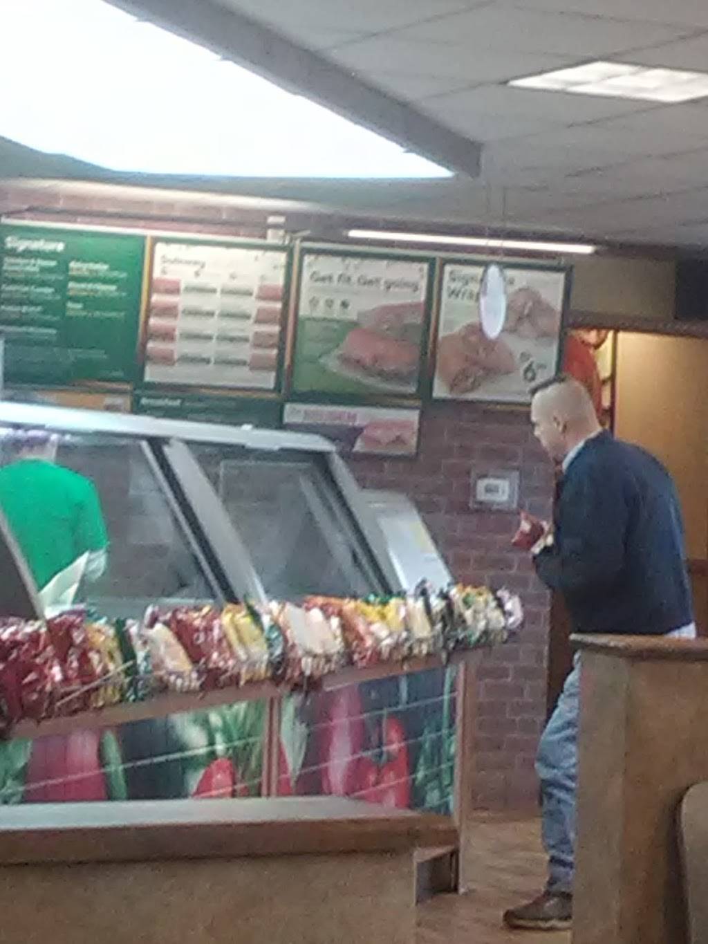 Subway | restaurant | 506 N Gateway Ave, Rockwood, TN 37854, USA | 8653546060 OR +1 865-354-6060