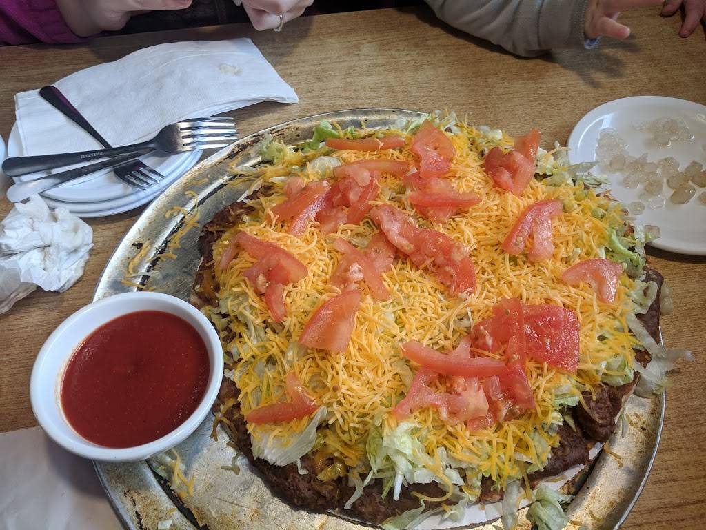 Pizza King | restaurant | 637 E 5th St, Connersville, IN 47331, USA | 7658258568 OR +1 765-825-8568