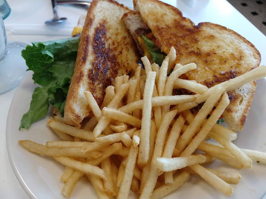 Steak n Shake | restaurant | 6070 Gurnee Mills Cir E, Gurnee, IL 60031, USA | 8478550520 OR +1 847-855-0520