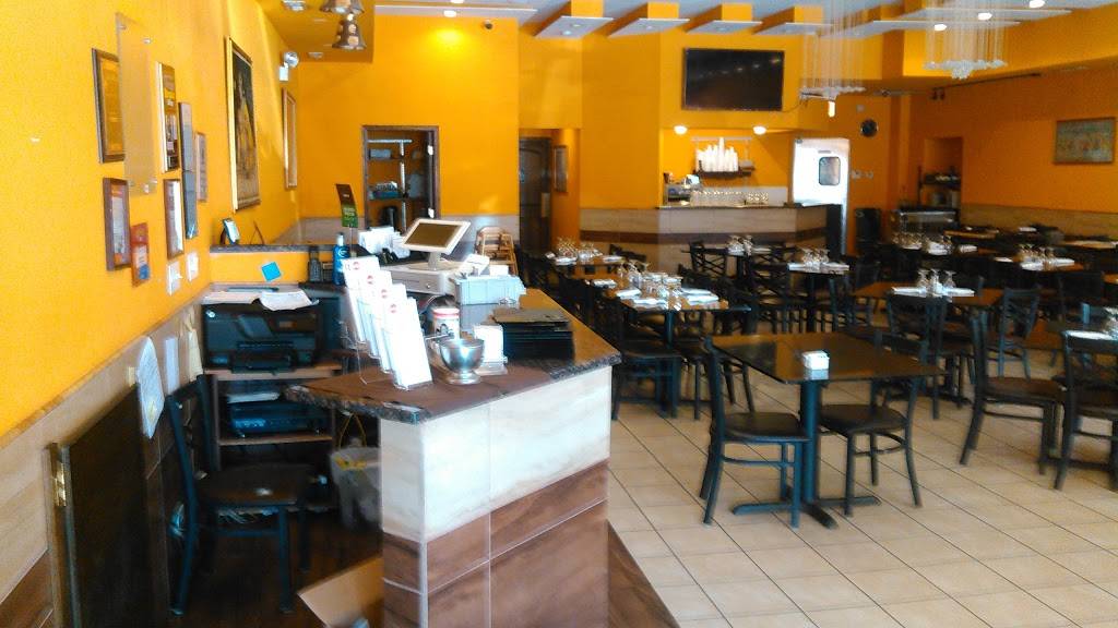 Mysore Woodlands | restaurant | 2548 W Devon Ave, Chicago, IL 60659, USA | 7733388160 OR +1 773-338-8160