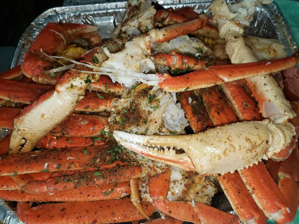 Straight Drop Seafood | restaurant | 4540 Fountain Dr, Wilmington, NC 28403, USA | 9103997530 OR +1 910-399-7530