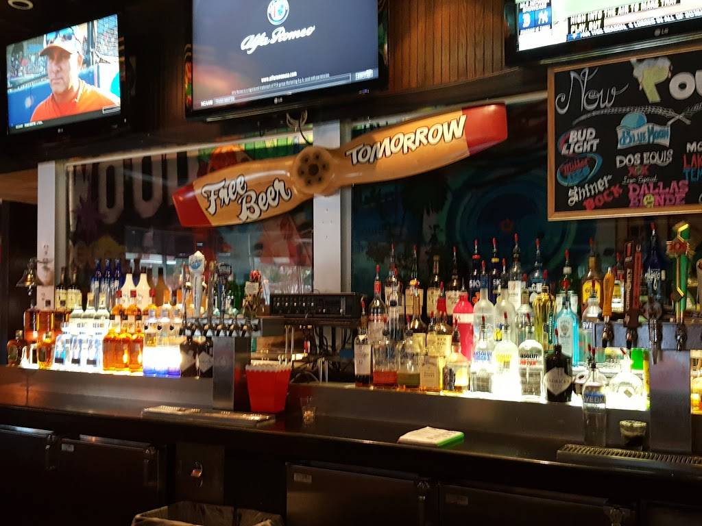 TGI Fridays | restaurant | 220 Coneflower Dr, Garland, TX 75040, USA | 9724141299 OR +1 972-414-1299