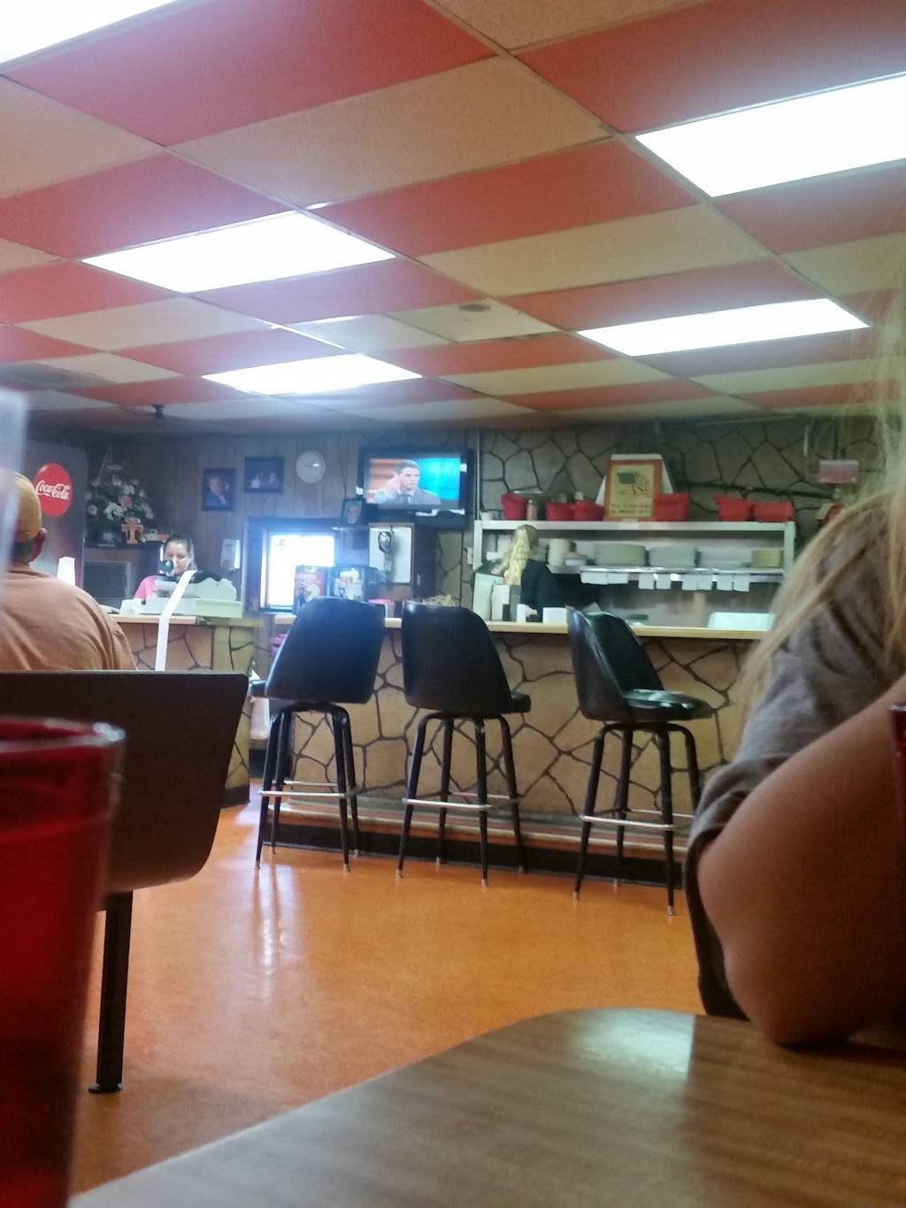 Chucks Deli | restaurant | 836 Unaka St, Harriman, TN 37748, USA | 8658825140 OR +1 865-882-5140