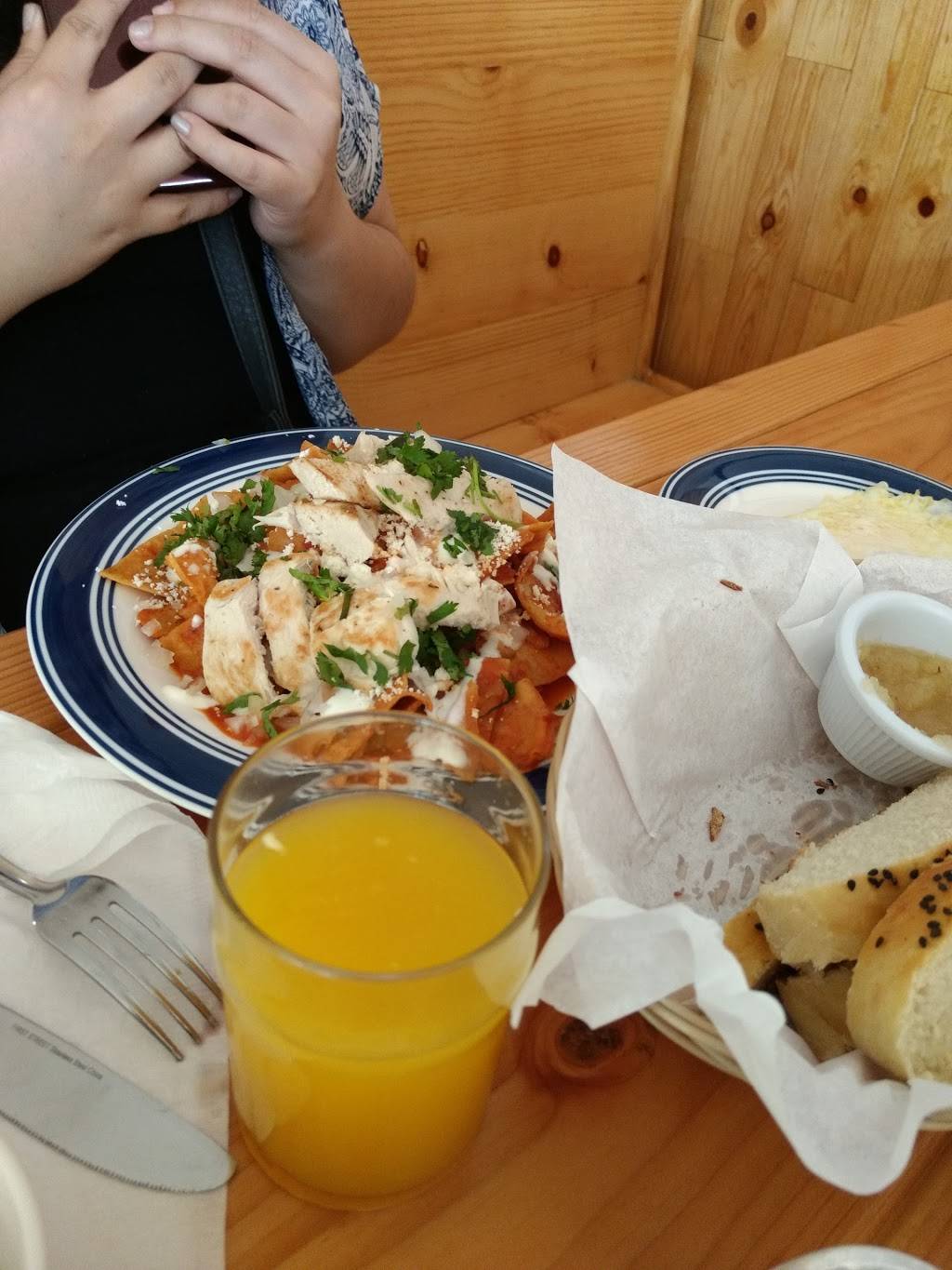 CCs Restaurant Beer Garden | restaurant | Boulevard Benito Juárez 716, Los Angeles, 22710 Rosarito, B.C., Mexico | 016616121281 OR +52 661 612 1281