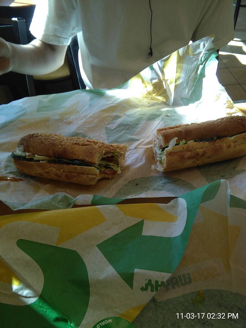 Subway | restaurant | 352 Bear Mountain Blvd, Arvin, CA 93203, USA | 6618542276 OR +1 661-854-2276
