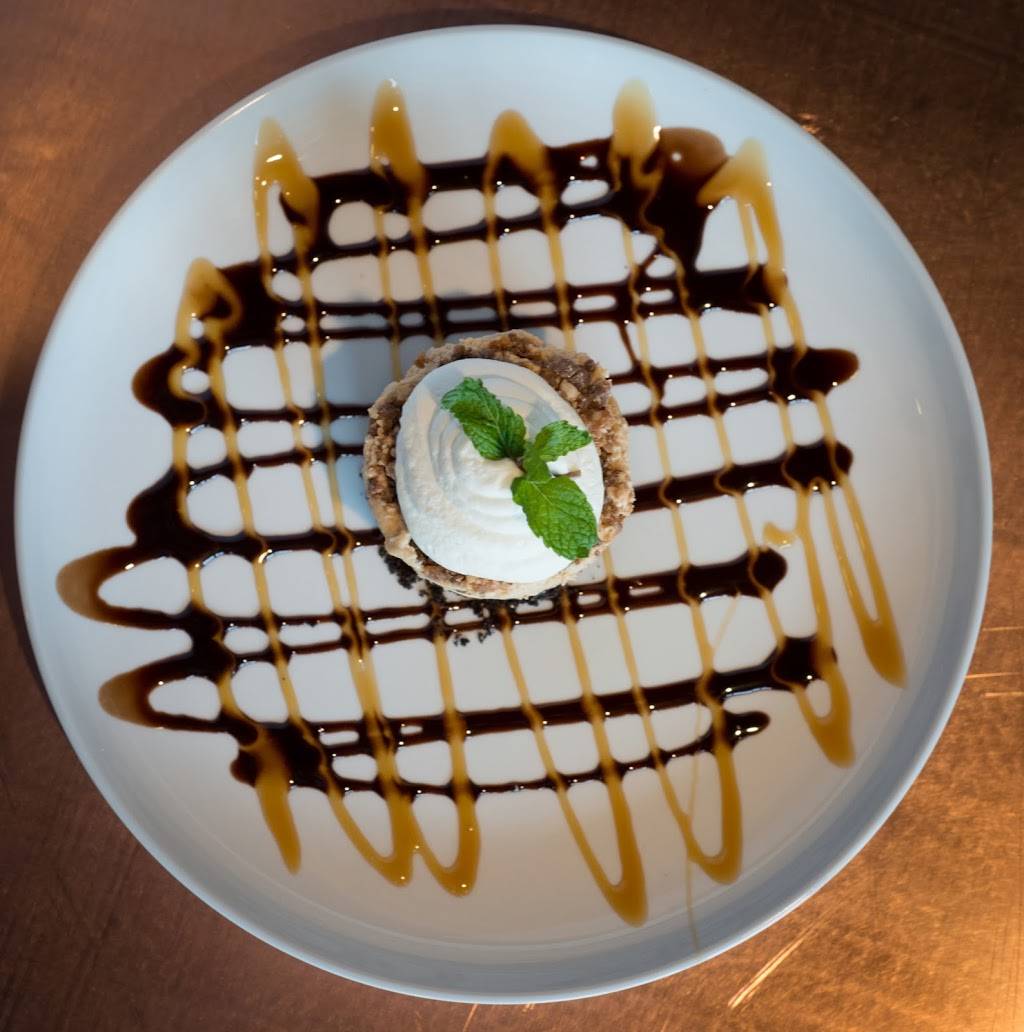 Old Town Pour House - Oak Brook | restaurant | 8 Oakbrook Center, Oak Brook, IL 60523, USA | 6306011440 OR +1 630-601-1440