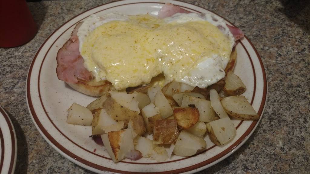 Willies Rear | restaurant | 1315 W South Airport Rd, Traverse City, MI 49686, USA | 2314215506 OR +1 231-421-5506